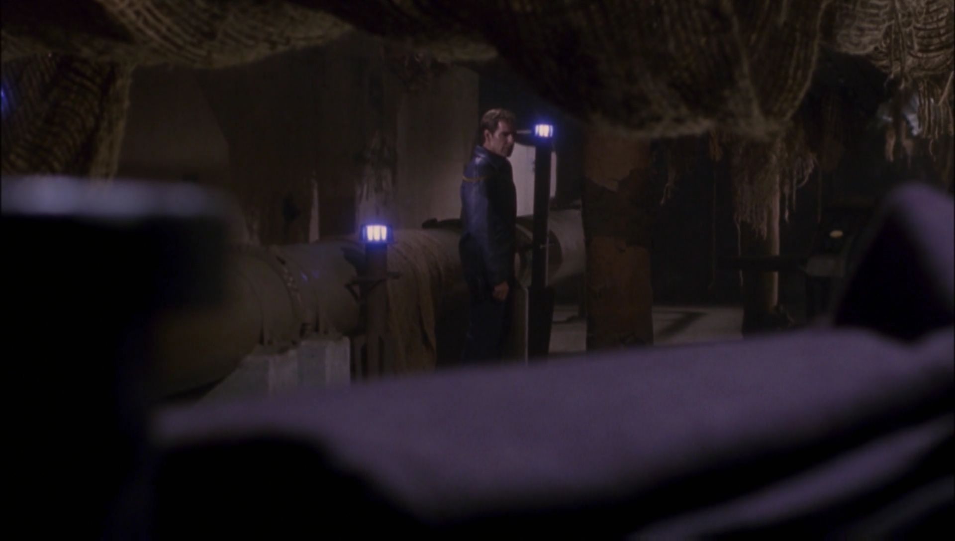ariane179254_Enterprise_1x01-1x02_BrokenBow_3212.jpg
