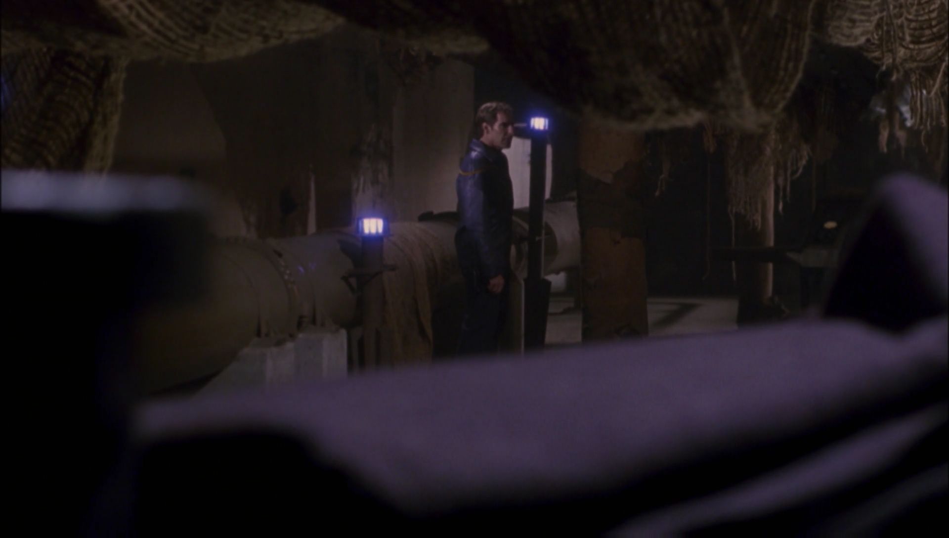 ariane179254_Enterprise_1x01-1x02_BrokenBow_3213.jpg