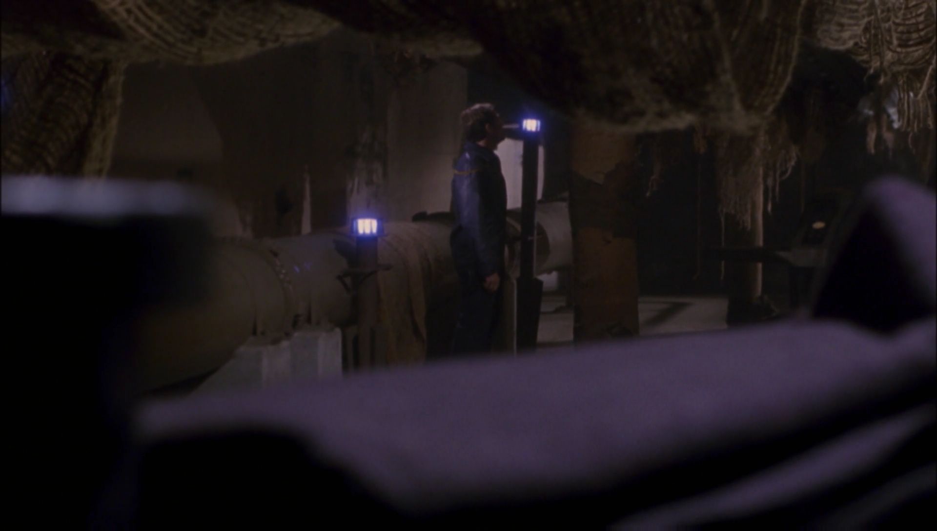 ariane179254_Enterprise_1x01-1x02_BrokenBow_3214.jpg