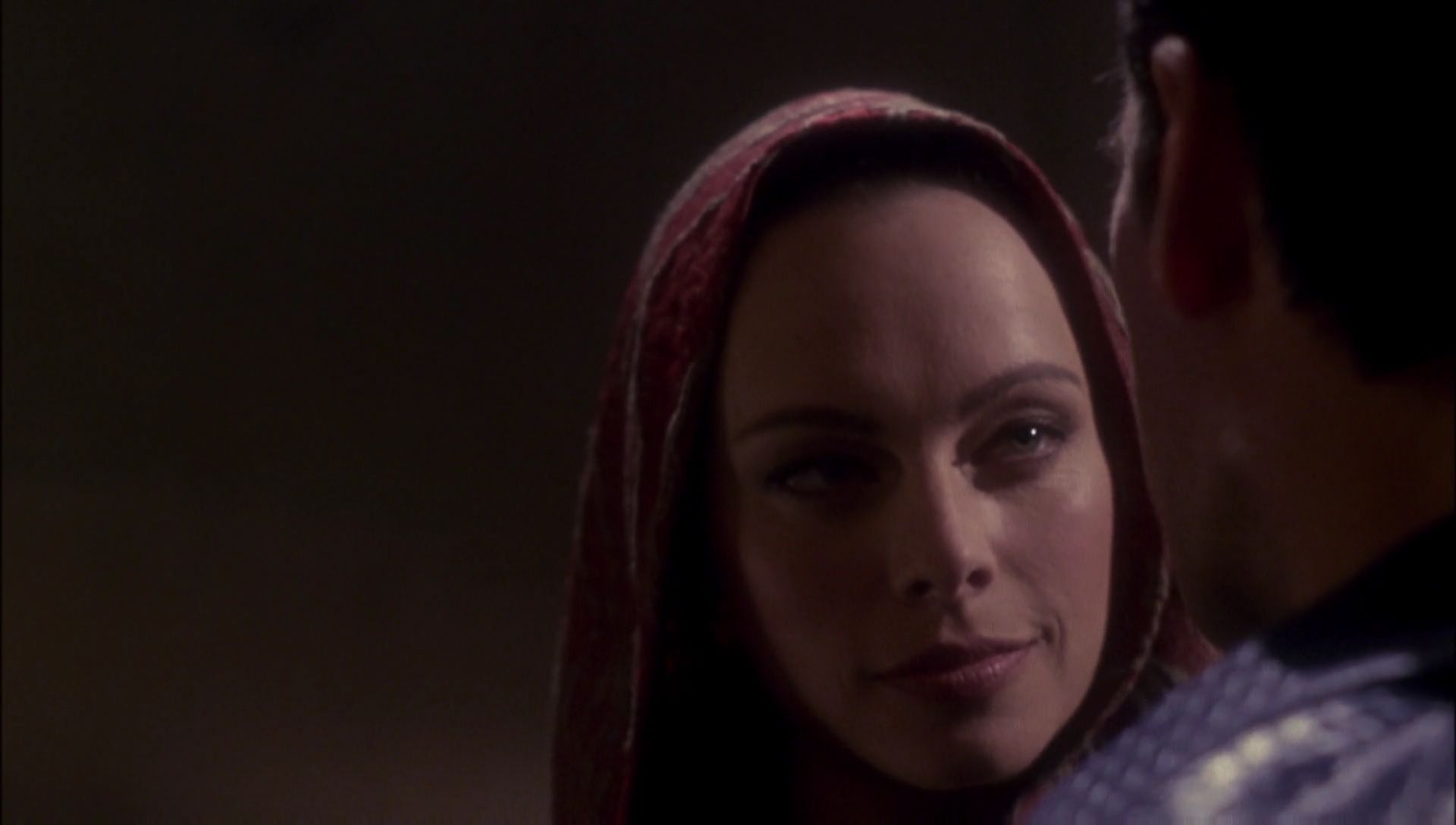 ariane179254_Enterprise_1x01-1x02_BrokenBow_3259.jpg
