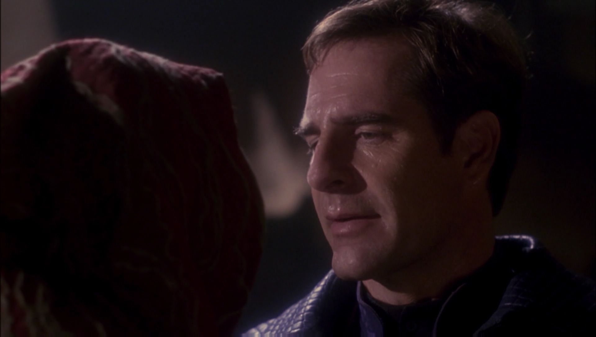 ariane179254_Enterprise_1x01-1x02_BrokenBow_3262.jpg