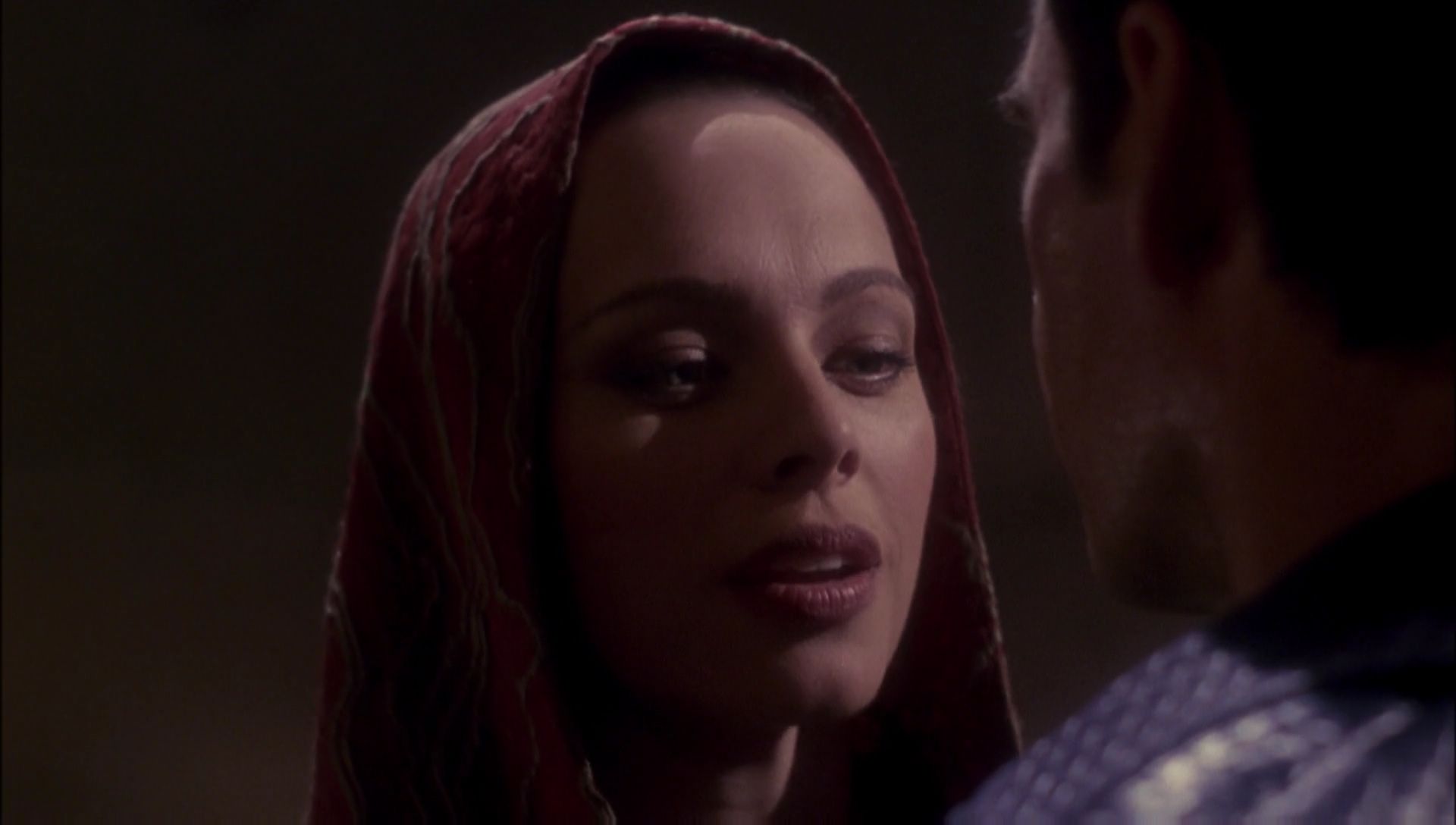 ariane179254_Enterprise_1x01-1x02_BrokenBow_3267.jpg