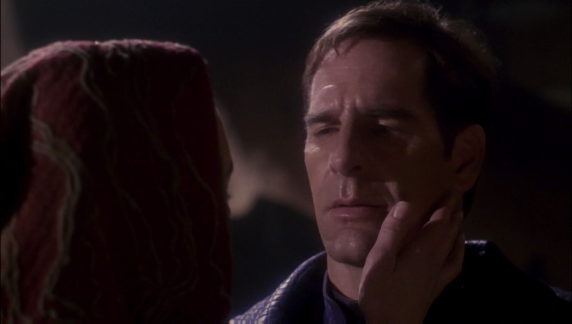 ariane179254_Enterprise_1x01-1x02_BrokenBow_3272.jpg