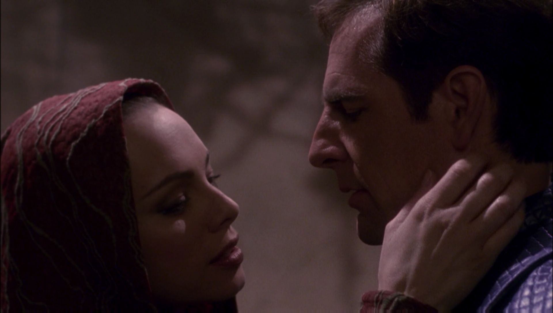 ariane179254_Enterprise_1x01-1x02_BrokenBow_3283.jpg