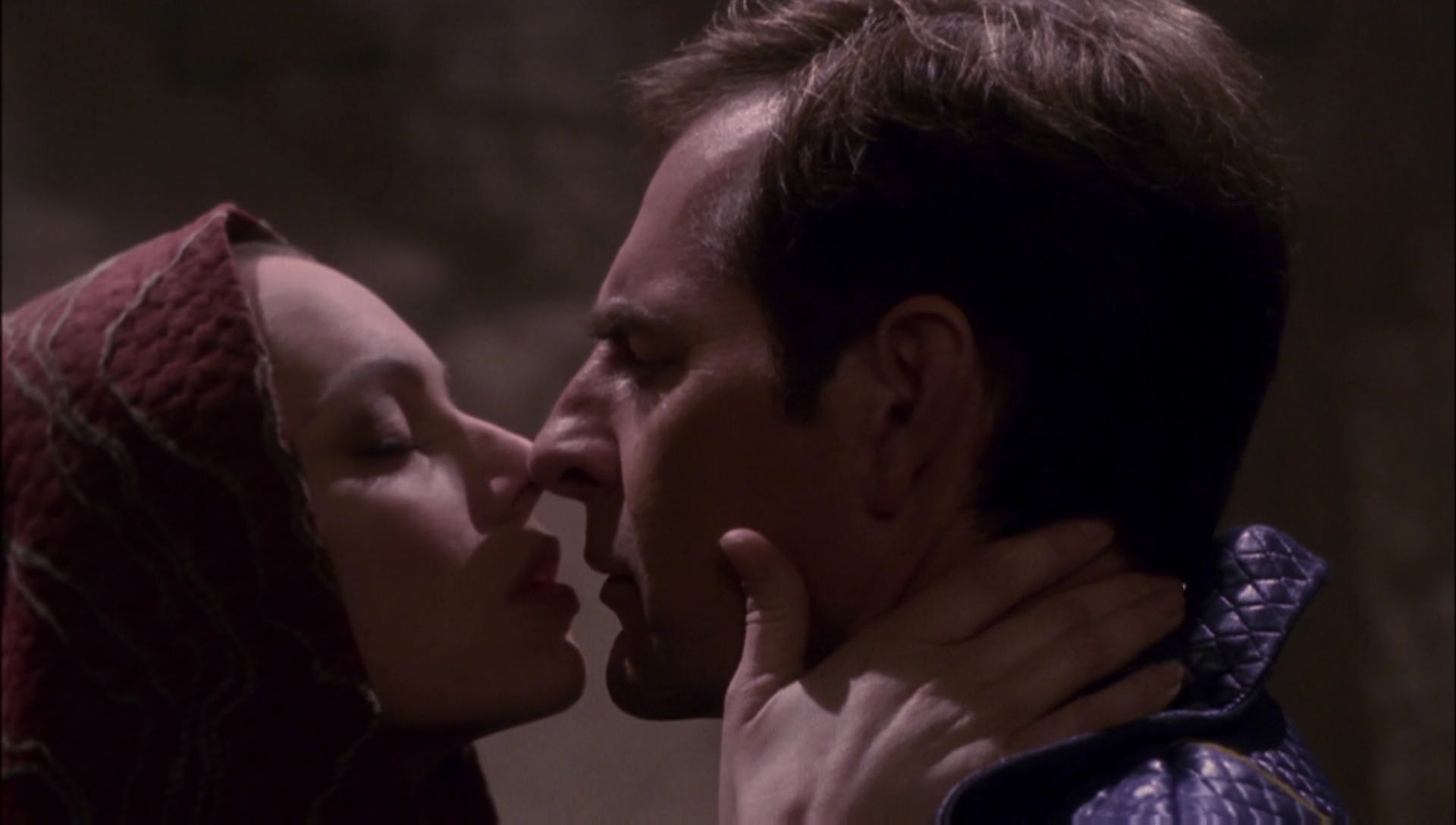 ariane179254_Enterprise_1x01-1x02_BrokenBow_3292.jpg