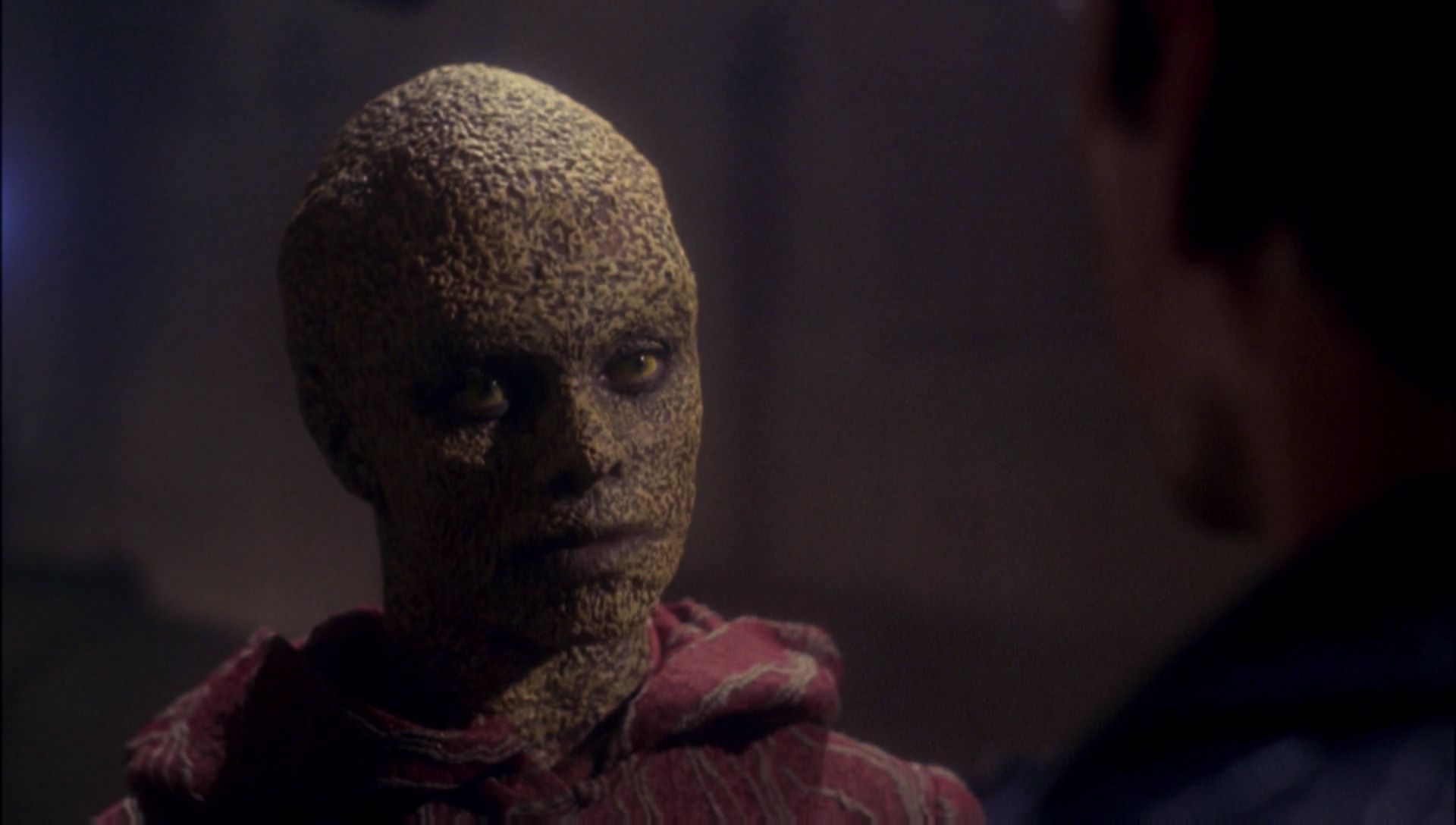 ariane179254_Enterprise_1x01-1x02_BrokenBow_3311.jpg