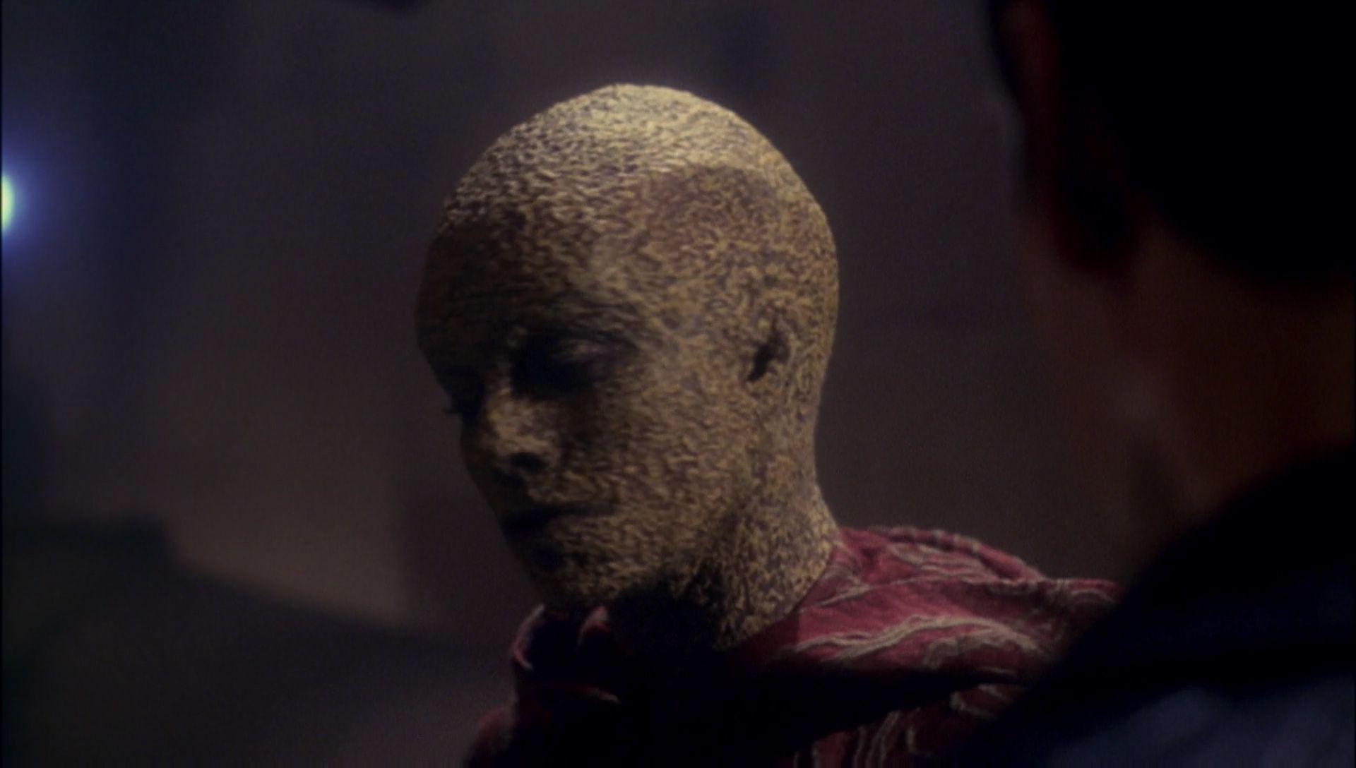ariane179254_Enterprise_1x01-1x02_BrokenBow_3321.jpg