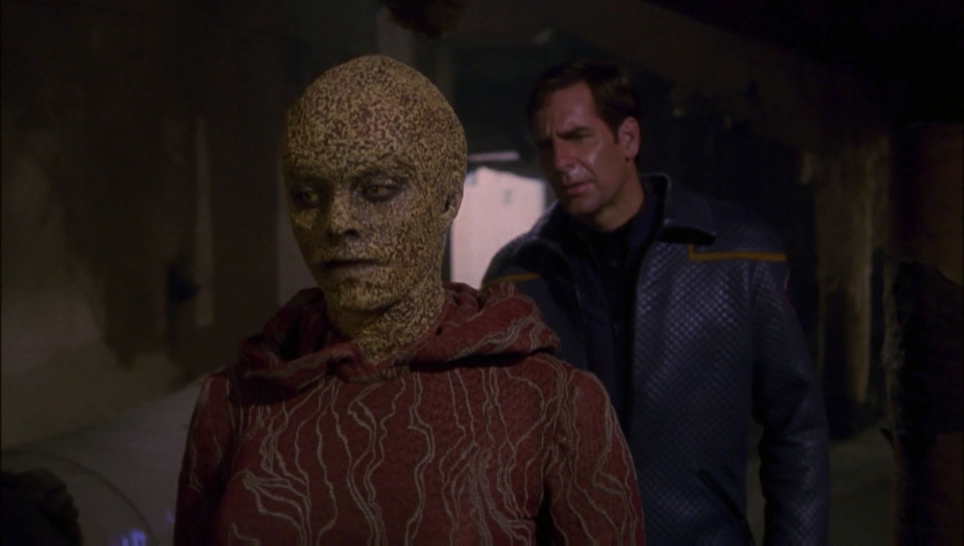 ariane179254_Enterprise_1x01-1x02_BrokenBow_3326.jpg
