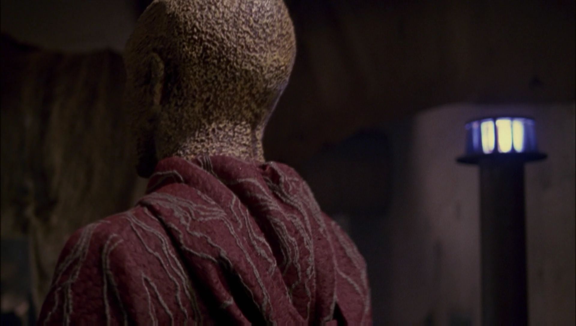 ariane179254_Enterprise_1x01-1x02_BrokenBow_3328.jpg
