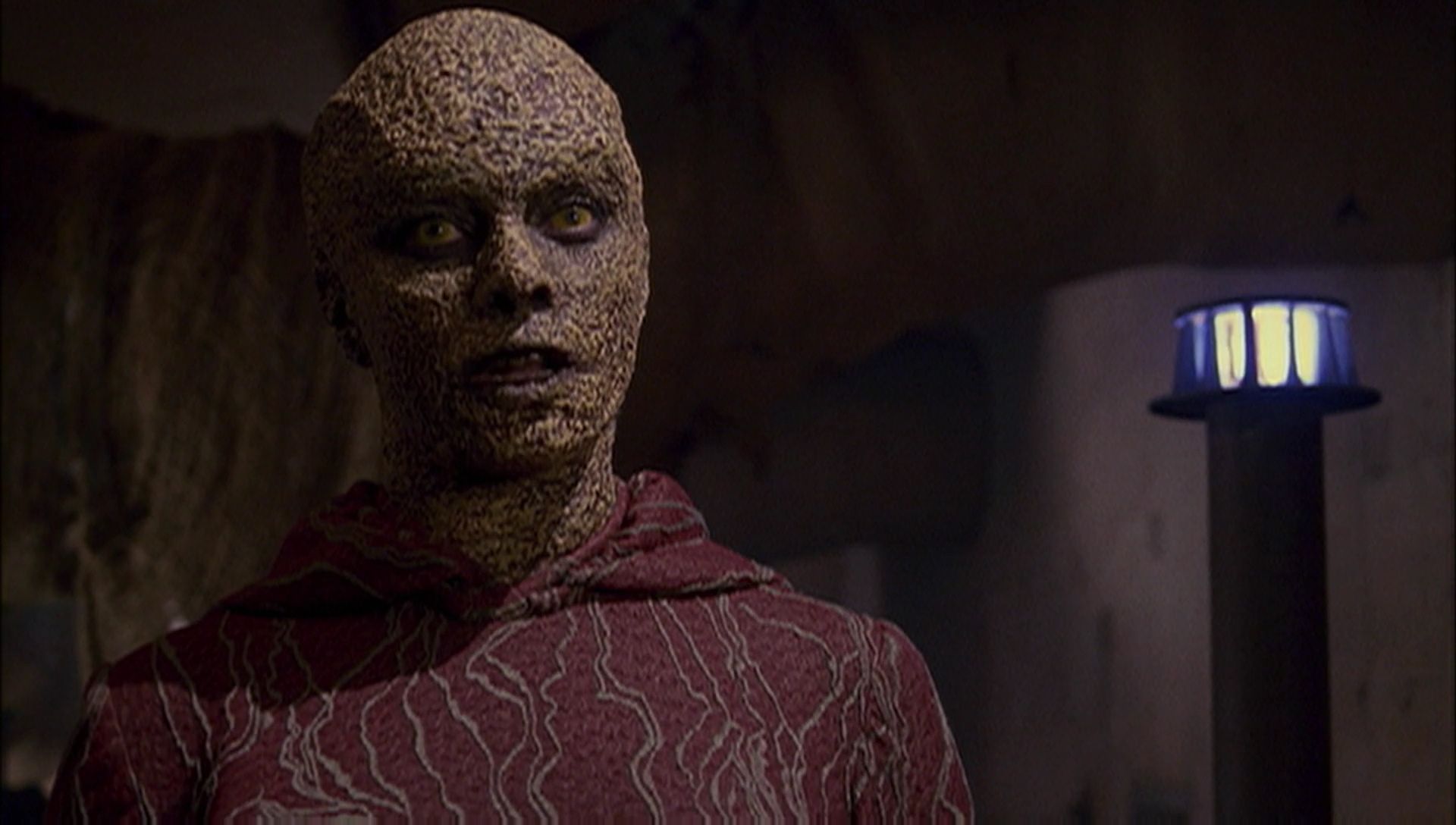 ariane179254_Enterprise_1x01-1x02_BrokenBow_3380.jpg