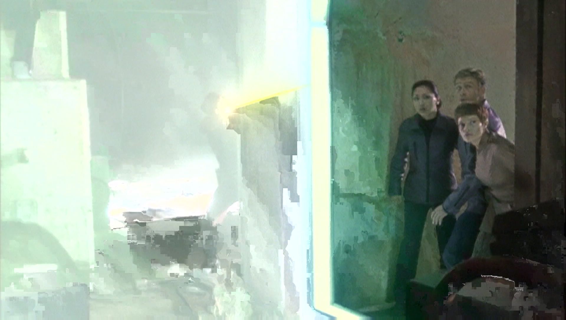ariane179254_Enterprise_1x01-1x02_BrokenBow_3395.jpg