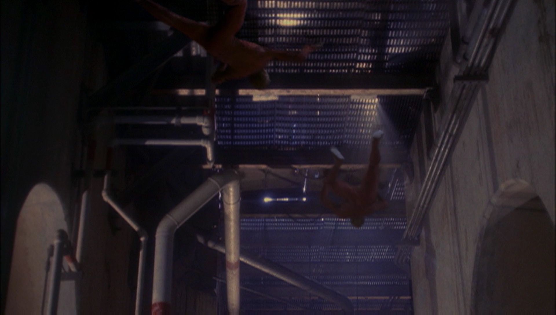 ariane179254_Enterprise_1x01-1x02_BrokenBow_3429.jpg