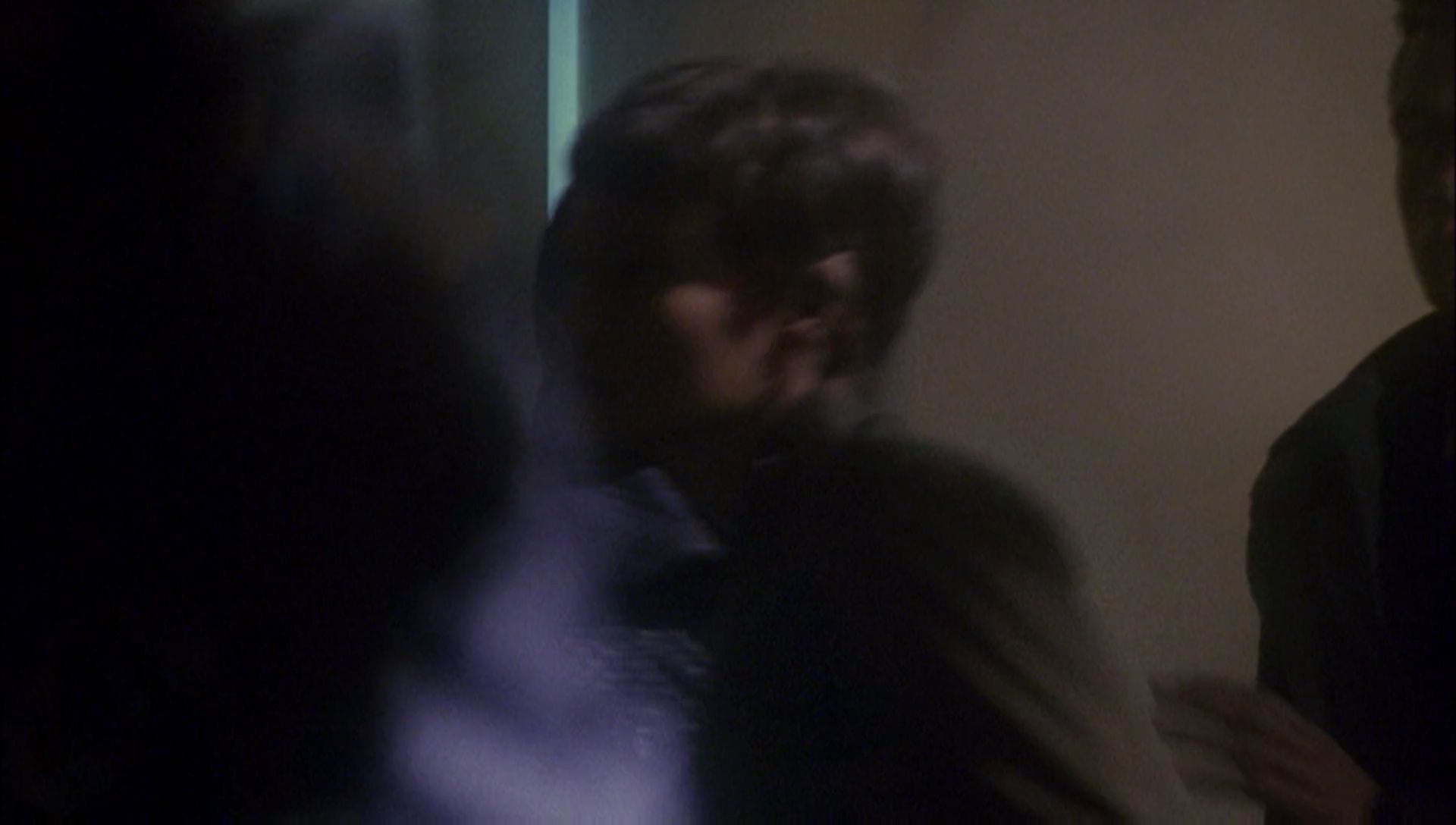 ariane179254_Enterprise_1x01-1x02_BrokenBow_3433.jpg