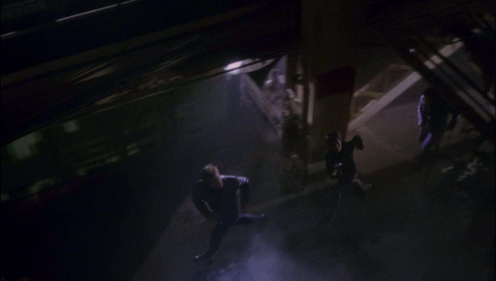 ariane179254_Enterprise_1x01-1x02_BrokenBow_3441.jpg