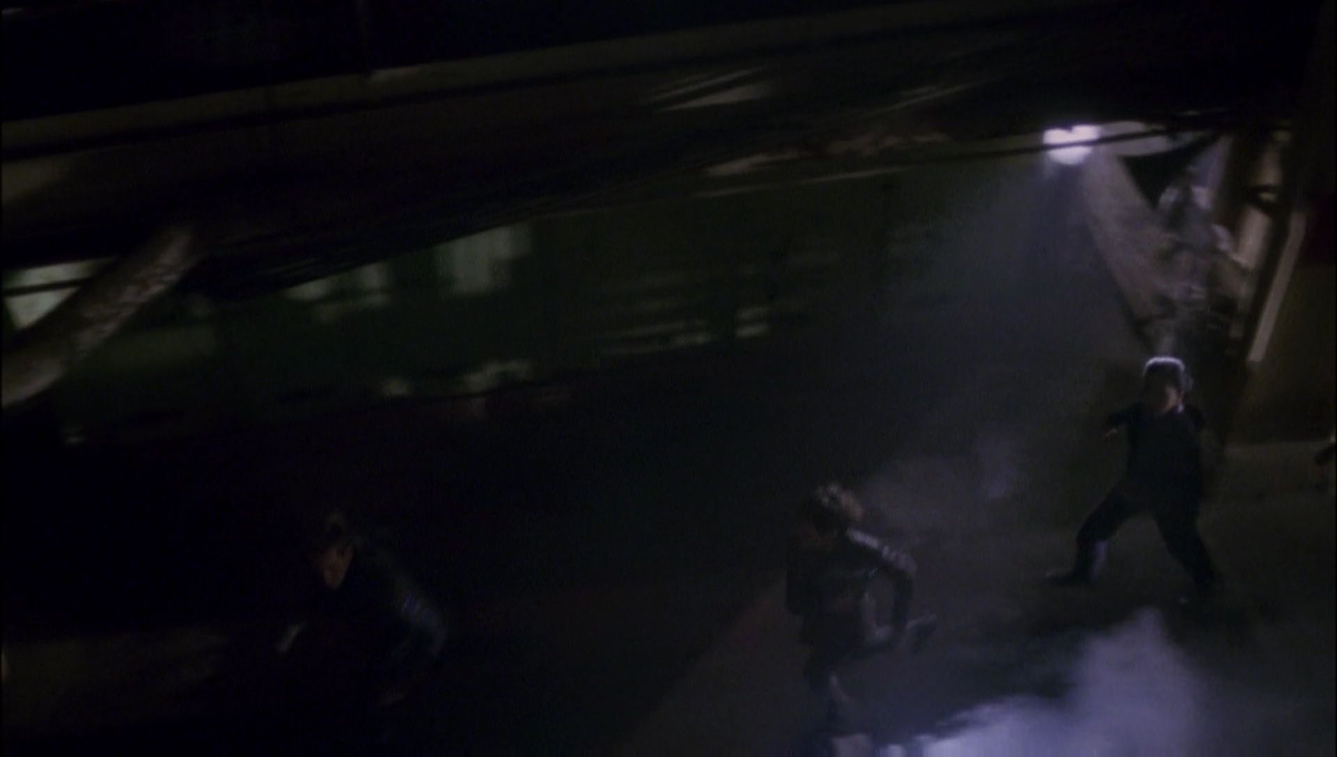 ariane179254_Enterprise_1x01-1x02_BrokenBow_3442.jpg