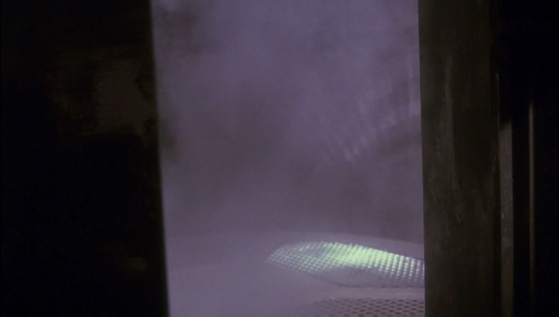 ariane179254_Enterprise_1x01-1x02_BrokenBow_3452.jpg