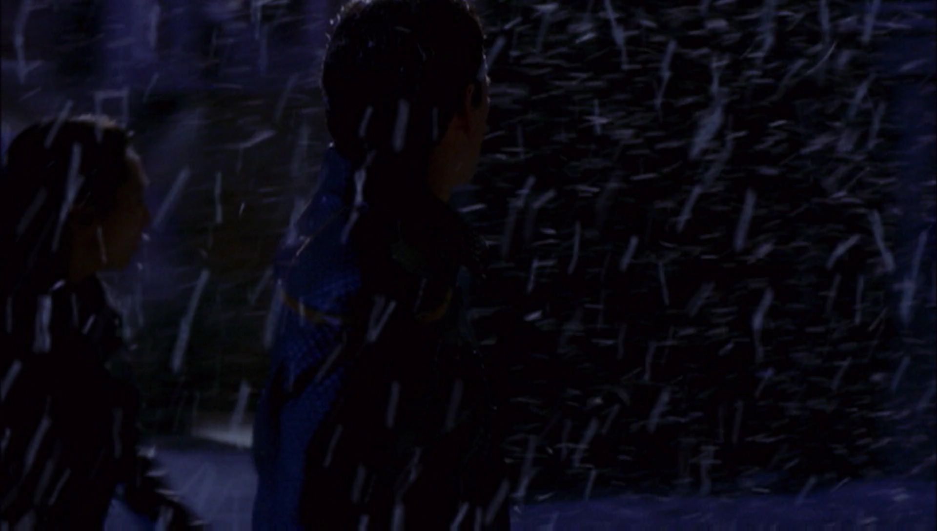 ariane179254_Enterprise_1x01-1x02_BrokenBow_3550.jpg