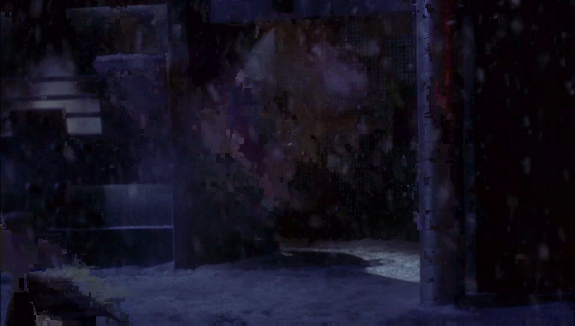 ariane179254_Enterprise_1x01-1x02_BrokenBow_3559.jpg