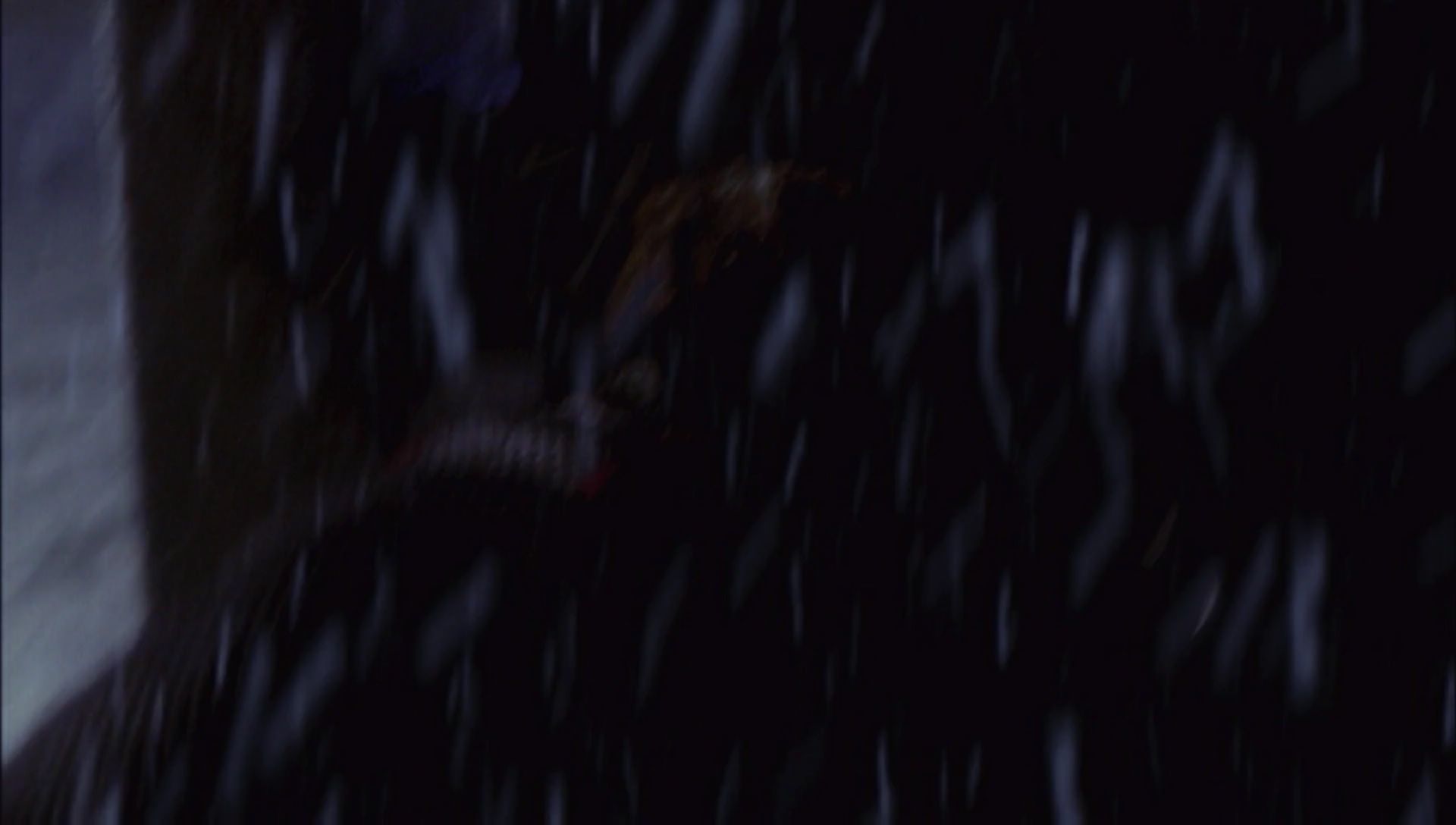 ariane179254_Enterprise_1x01-1x02_BrokenBow_3563.jpg