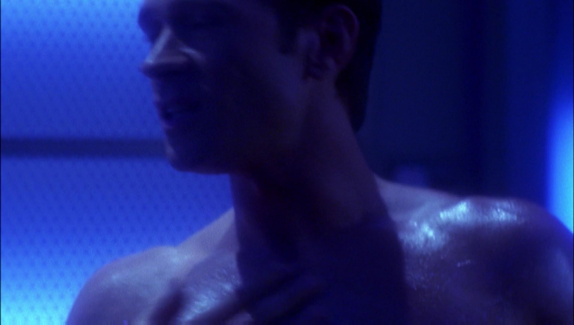 ariane179254_Enterprise_1x01-1x02_BrokenBow_3875.jpg