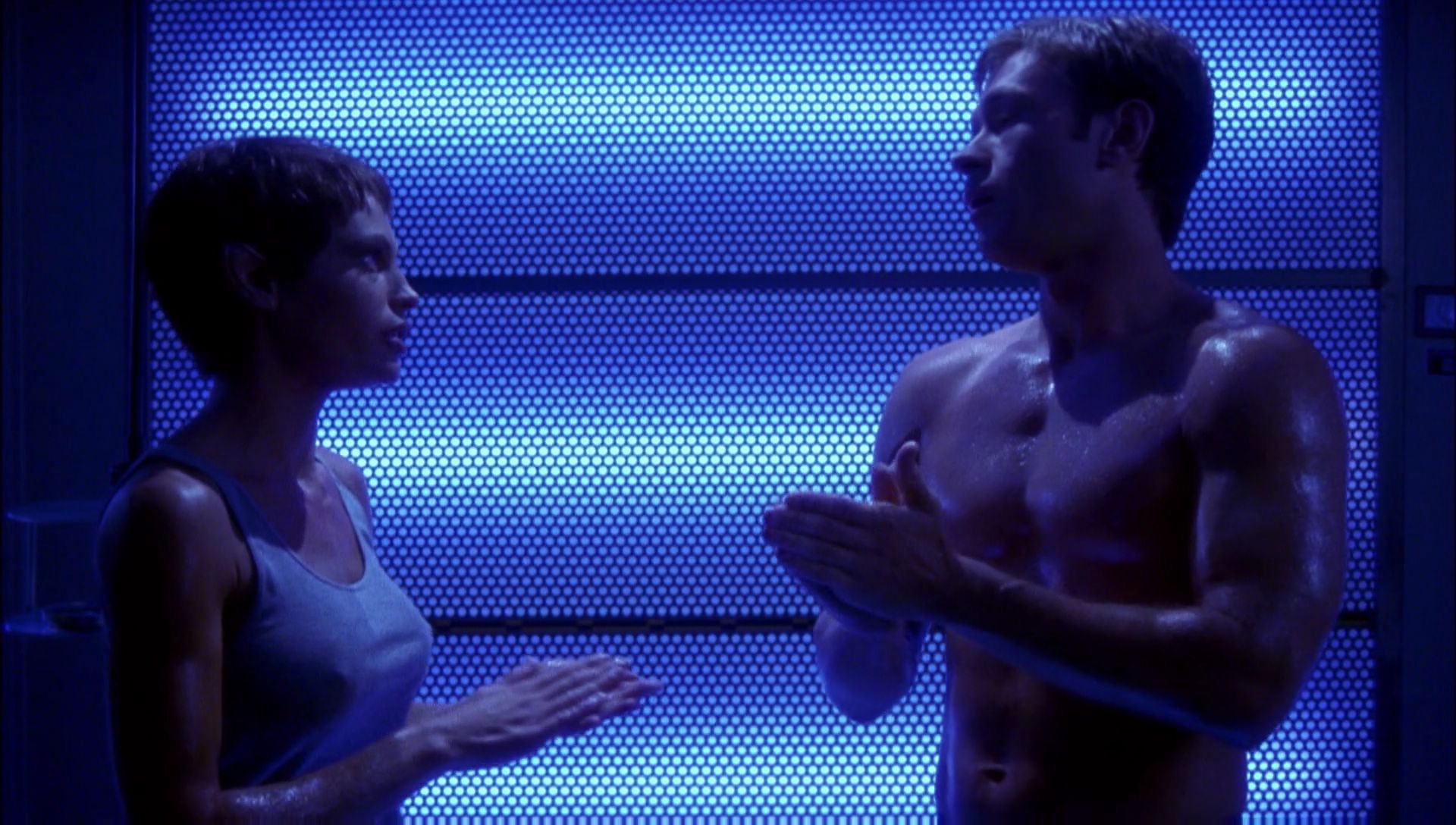 ariane179254_Enterprise_1x01-1x02_BrokenBow_3887.jpg