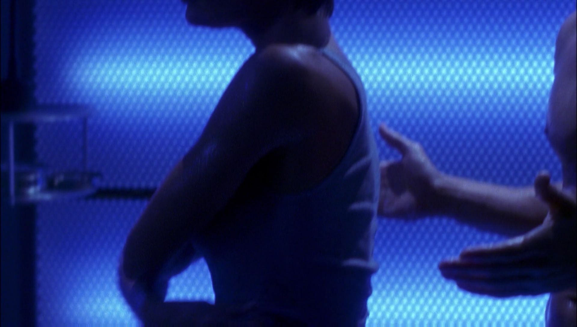 ariane179254_Enterprise_1x01-1x02_BrokenBow_3892.jpg