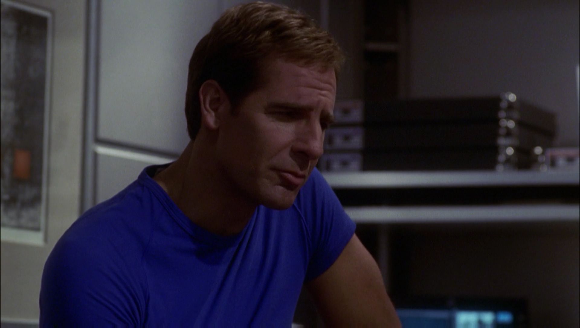 ariane179254_Enterprise_1x01-1x02_BrokenBow_4149.jpg
