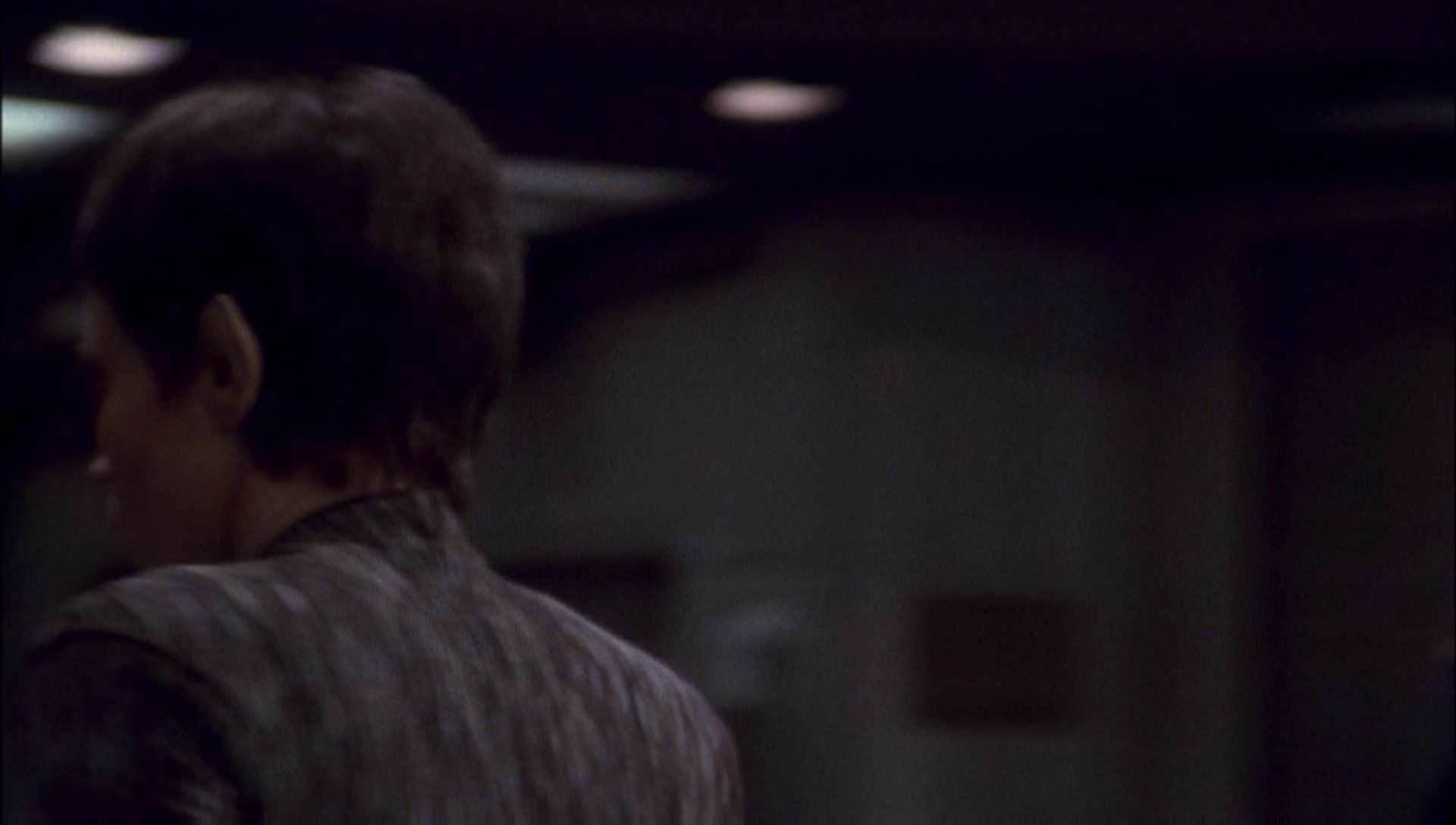 ariane179254_Enterprise_1x01-1x02_BrokenBow_4223.jpg