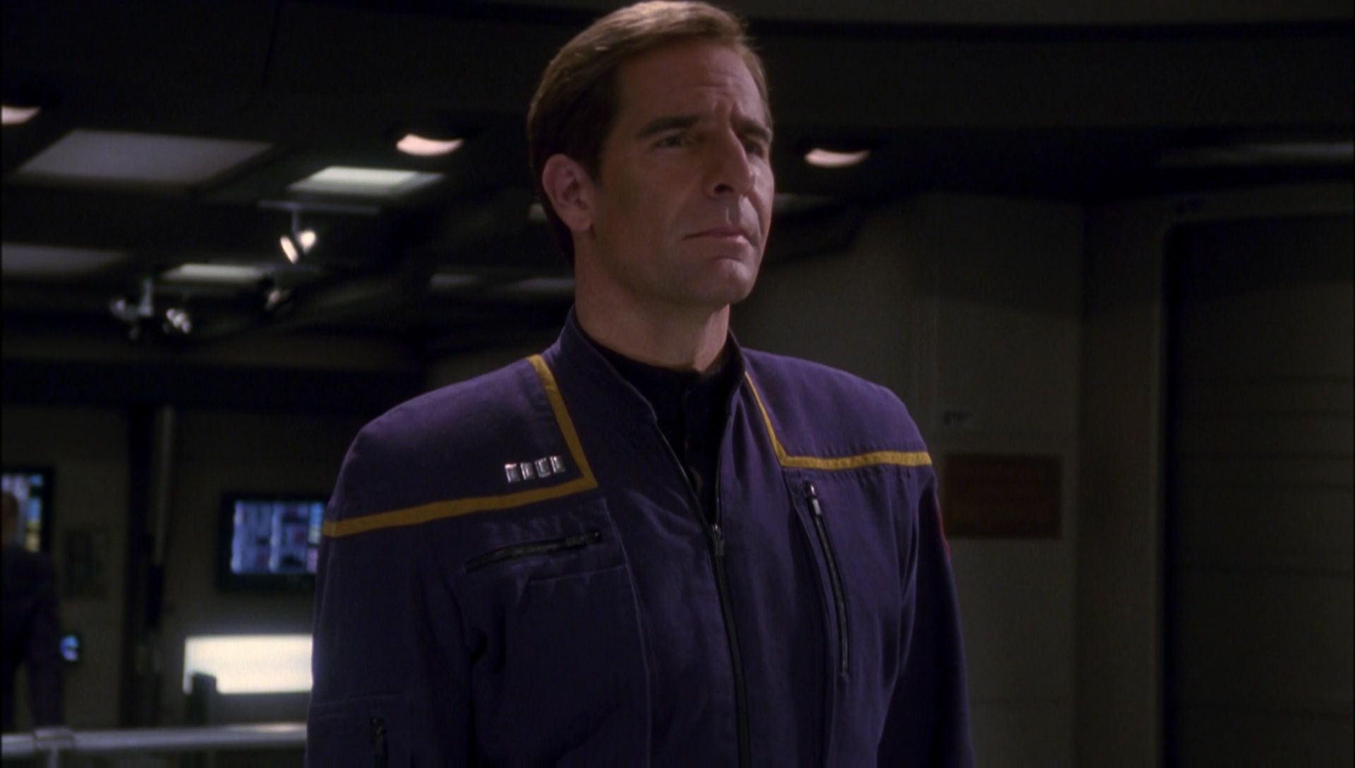 ariane179254_Enterprise_1x01-1x02_BrokenBow_4289.jpg