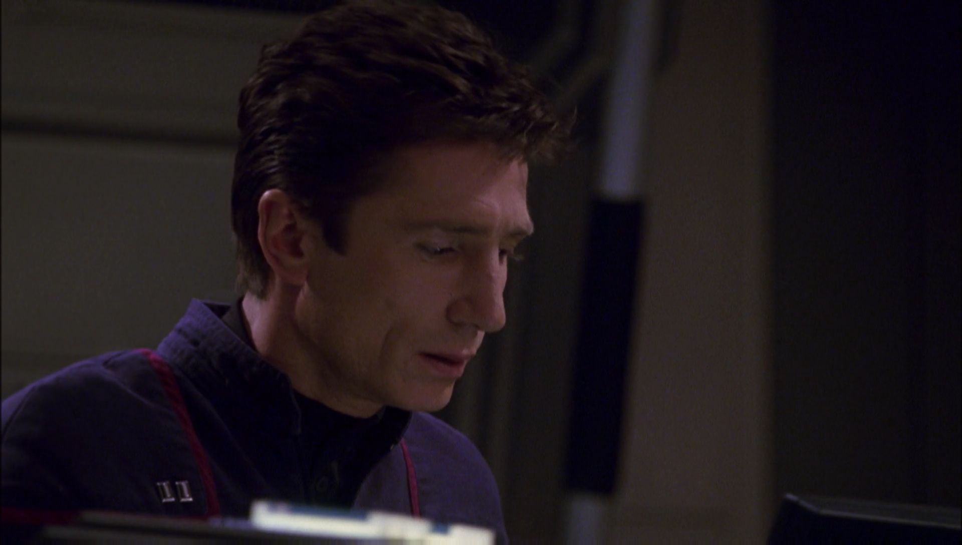 ariane179254_Enterprise_1x01-1x02_BrokenBow_4305.jpg