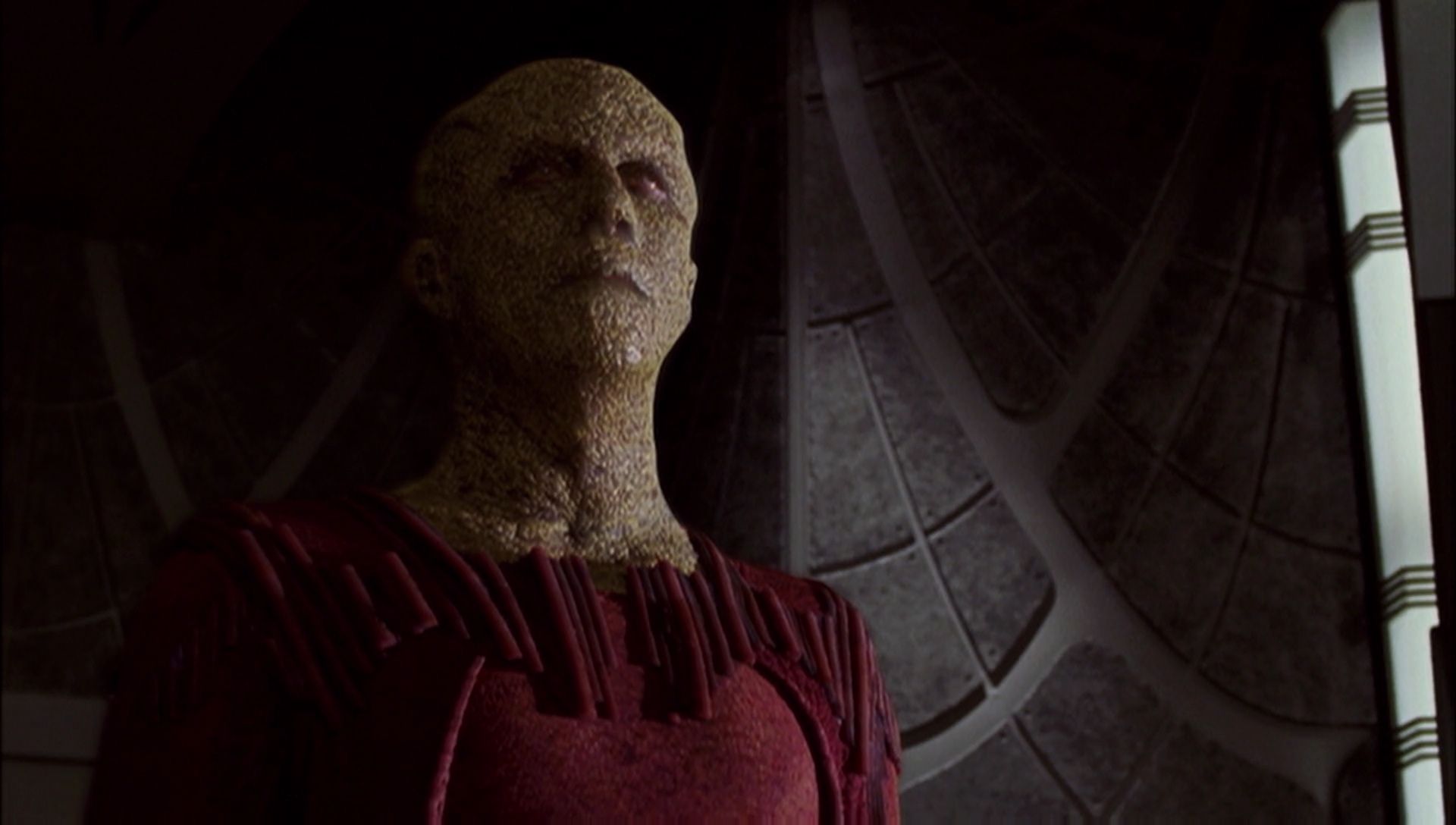 ariane179254_Enterprise_1x01-1x02_BrokenBow_4383.jpg
