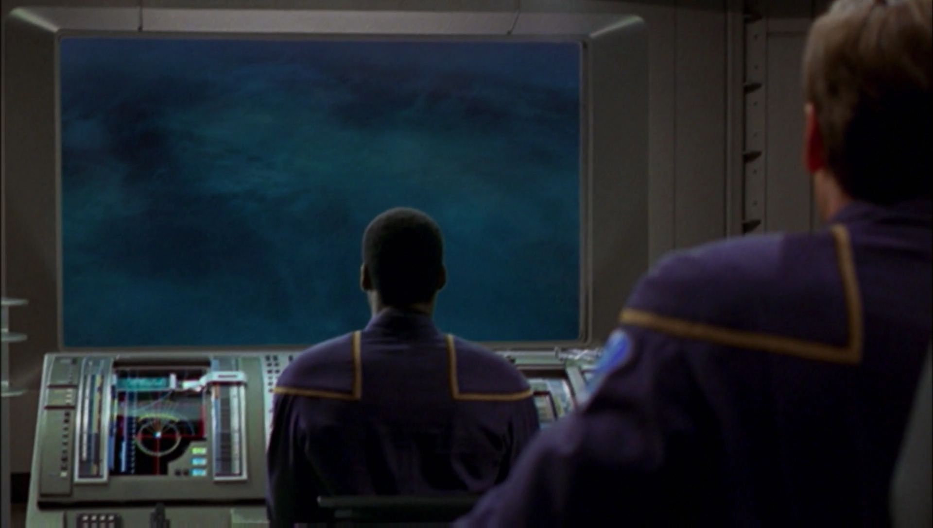 ariane179254_Enterprise_1x01-1x02_BrokenBow_4405.jpg