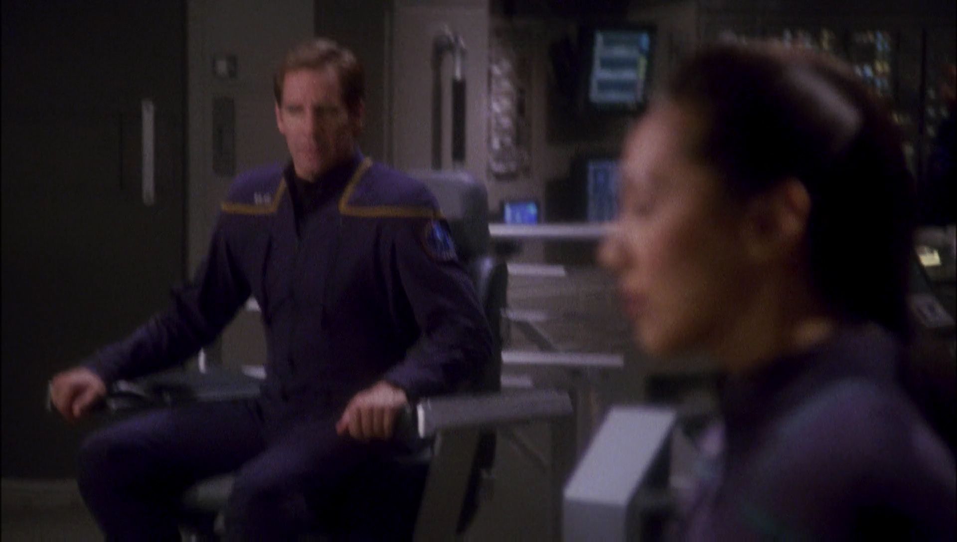 ariane179254_Enterprise_1x01-1x02_BrokenBow_4417.jpg