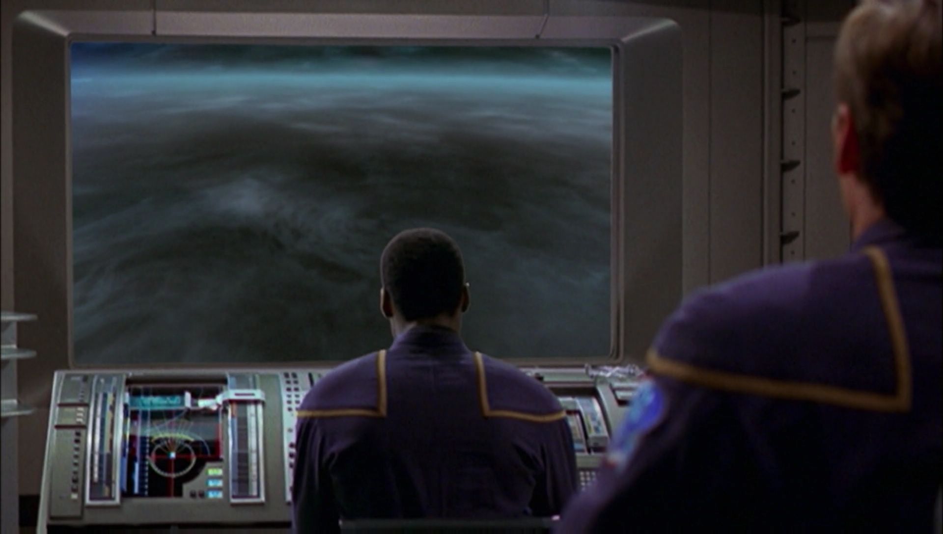 ariane179254_Enterprise_1x01-1x02_BrokenBow_4427.jpg