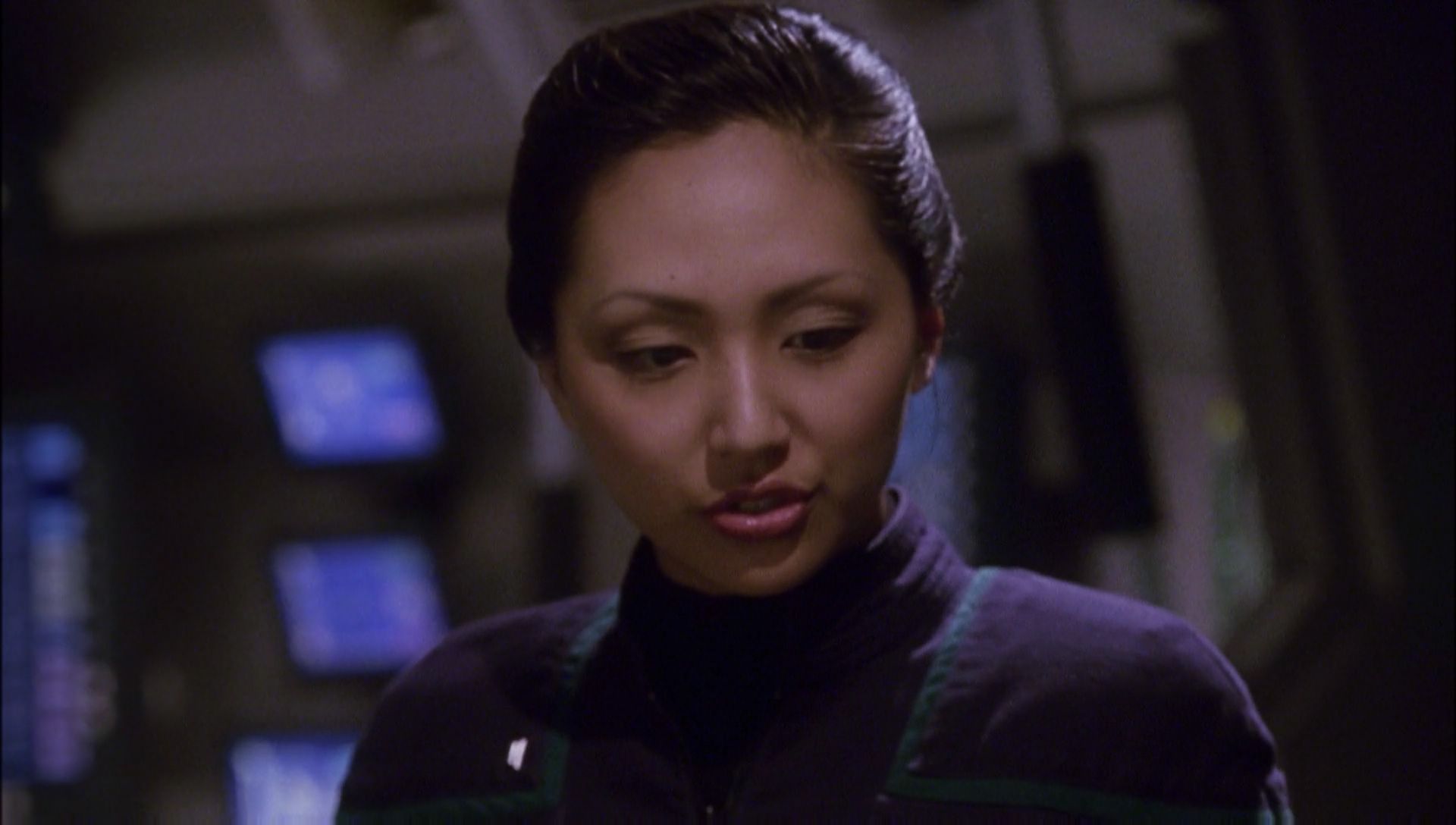 ariane179254_Enterprise_1x01-1x02_BrokenBow_4429.jpg