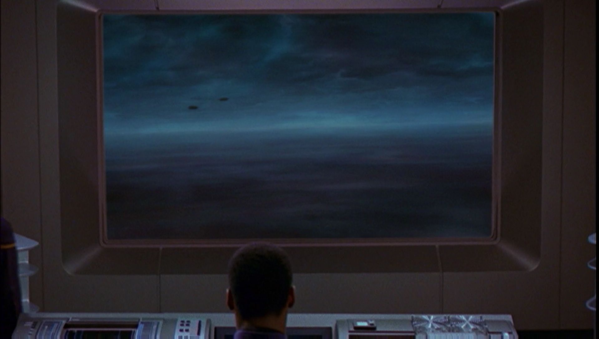 ariane179254_Enterprise_1x01-1x02_BrokenBow_4444.jpg