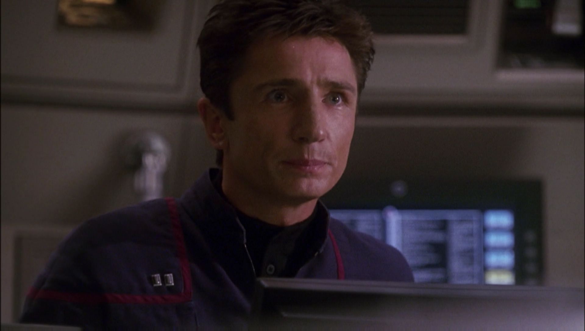 ariane179254_Enterprise_1x01-1x02_BrokenBow_4451.jpg