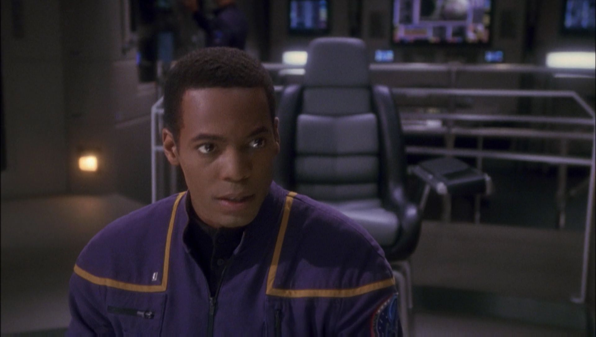 ariane179254_Enterprise_1x01-1x02_BrokenBow_4457.jpg