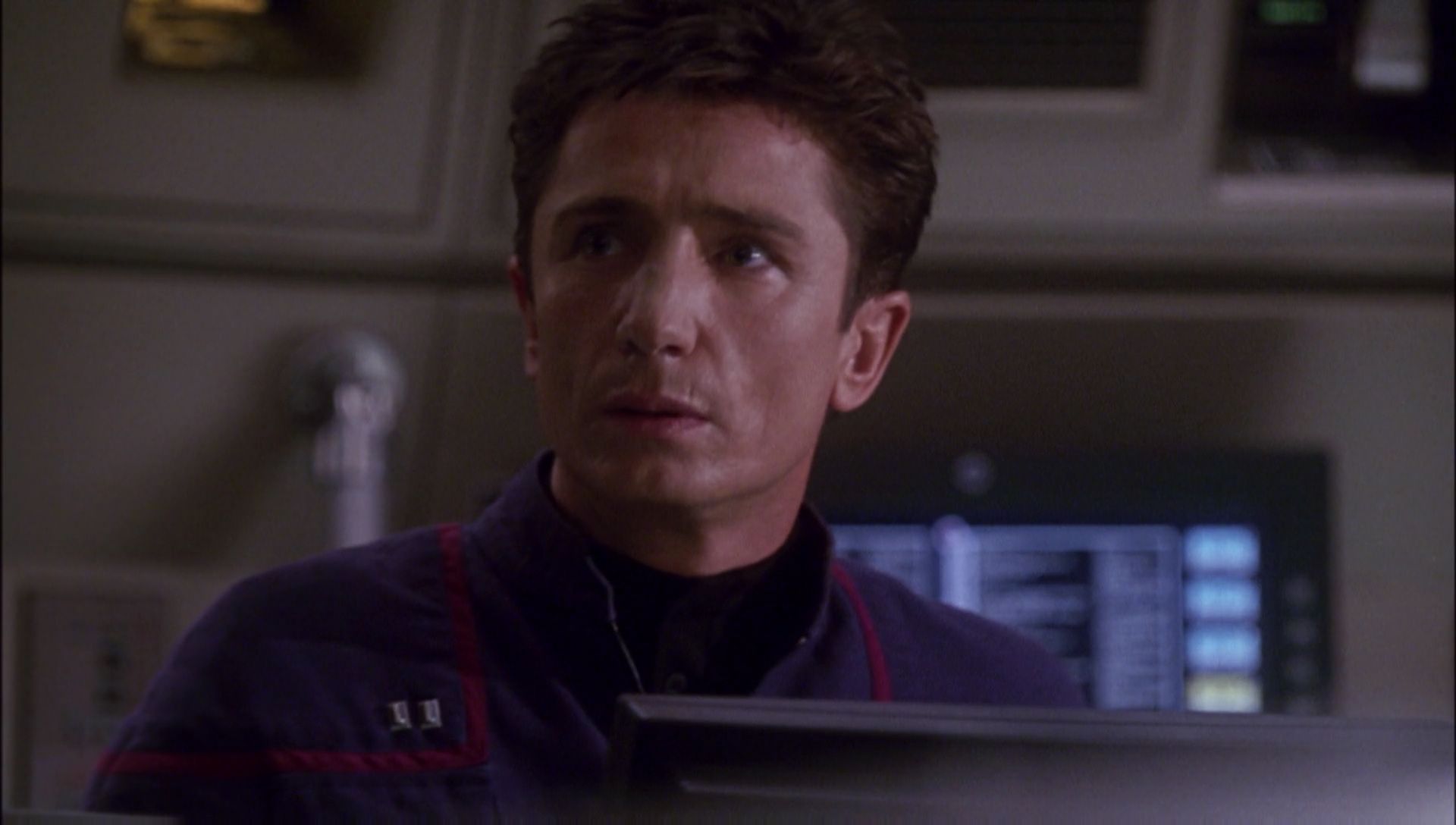 ariane179254_Enterprise_1x01-1x02_BrokenBow_4470.jpg