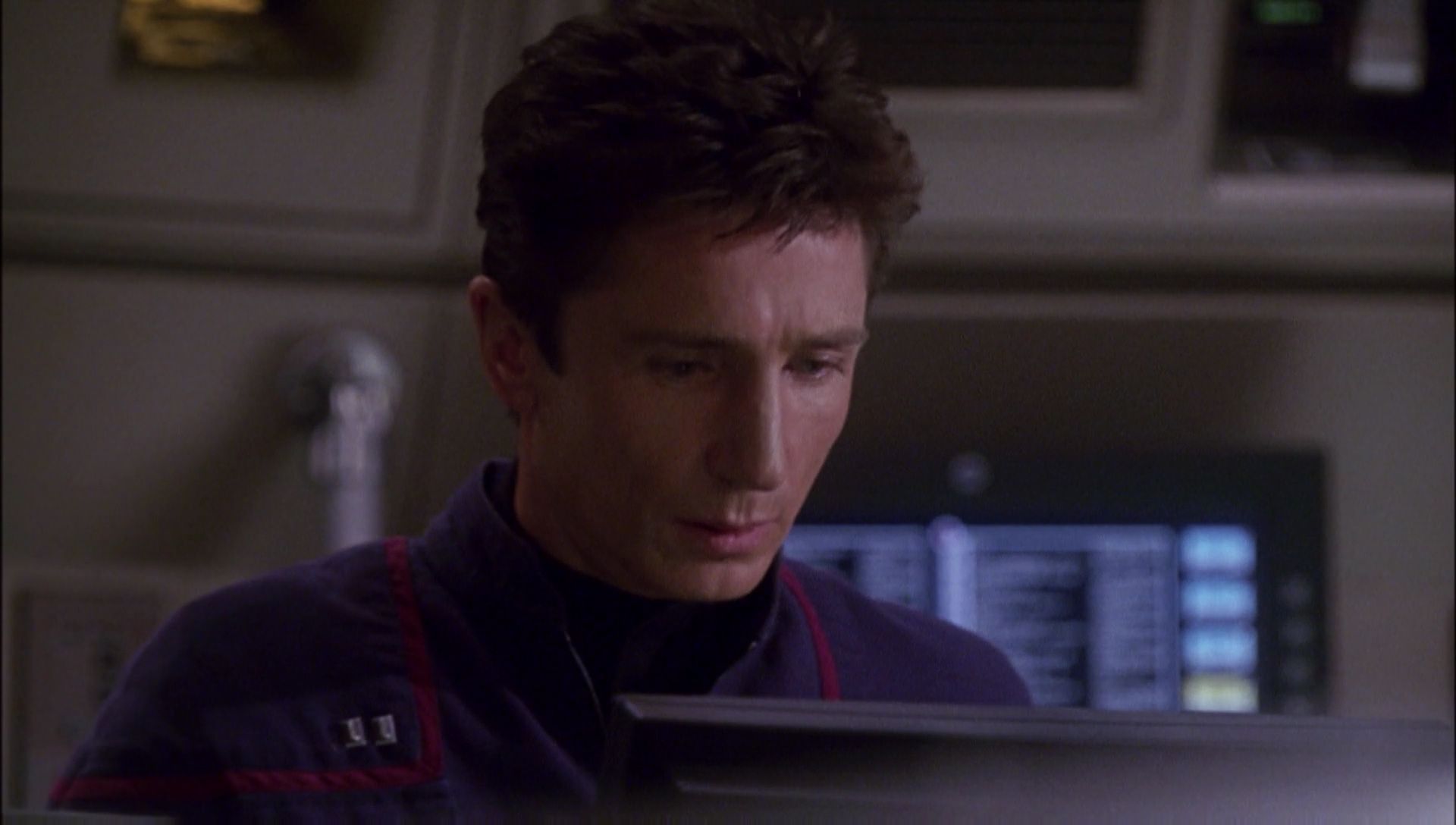 ariane179254_Enterprise_1x01-1x02_BrokenBow_4471.jpg