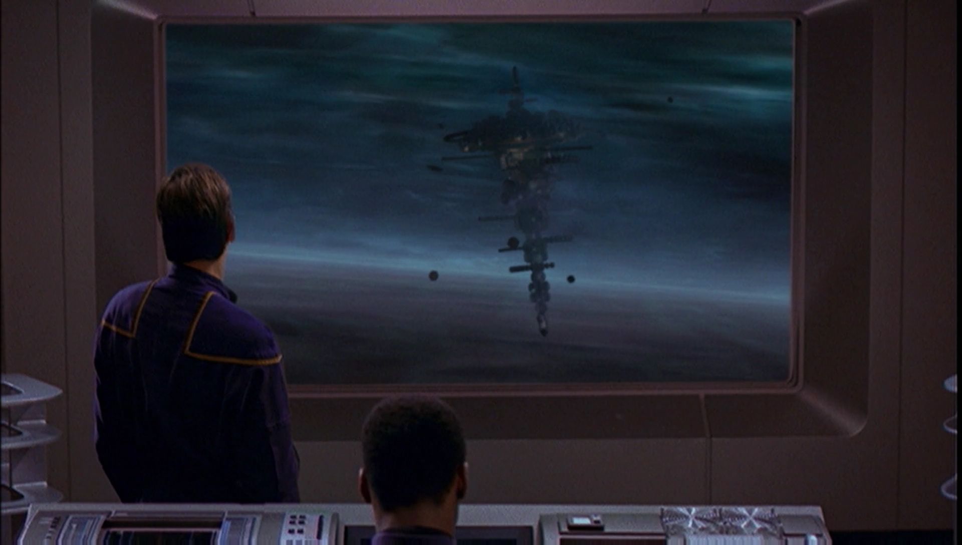 ariane179254_Enterprise_1x01-1x02_BrokenBow_4481.jpg