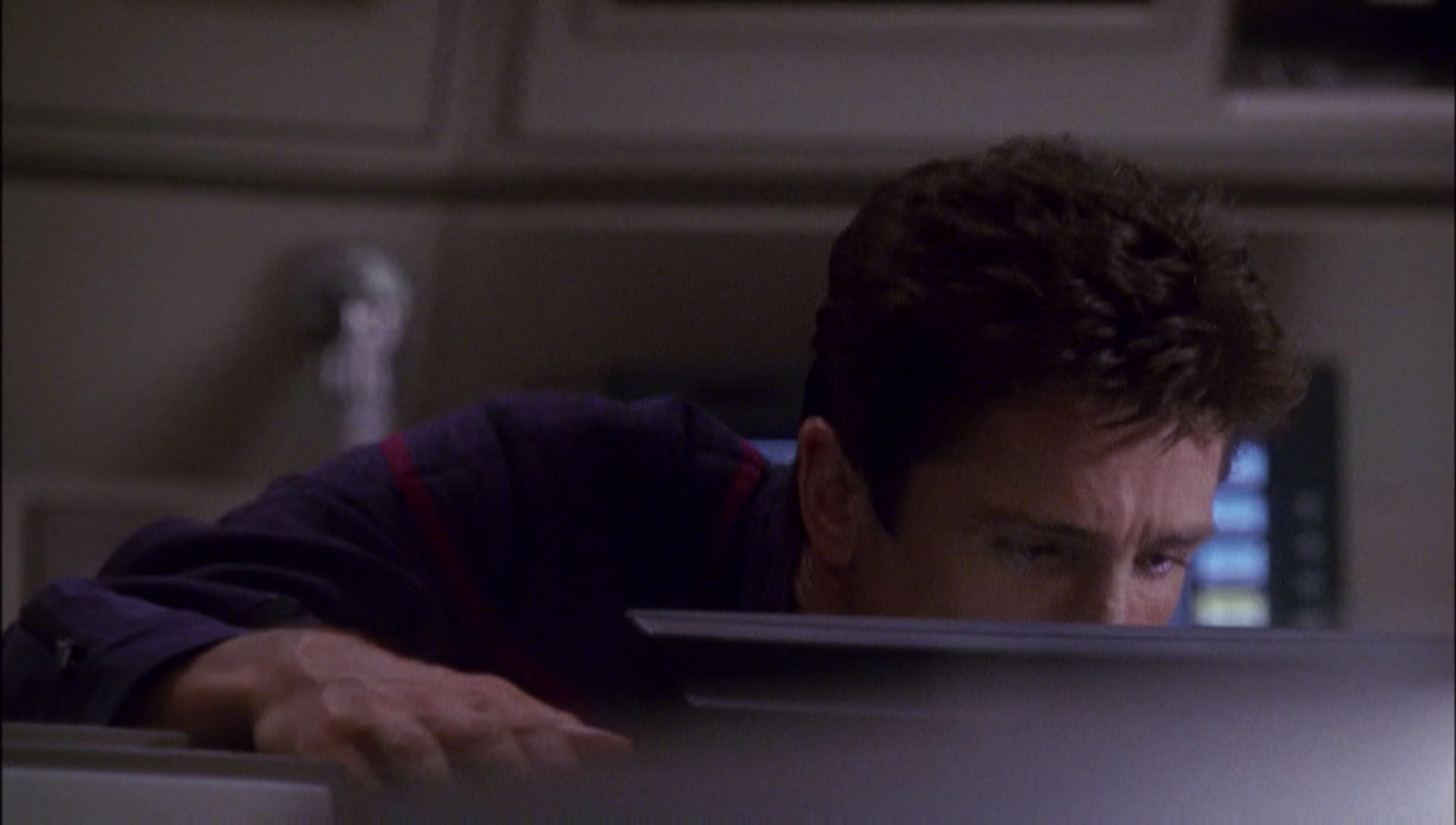 ariane179254_Enterprise_1x01-1x02_BrokenBow_4488.jpg