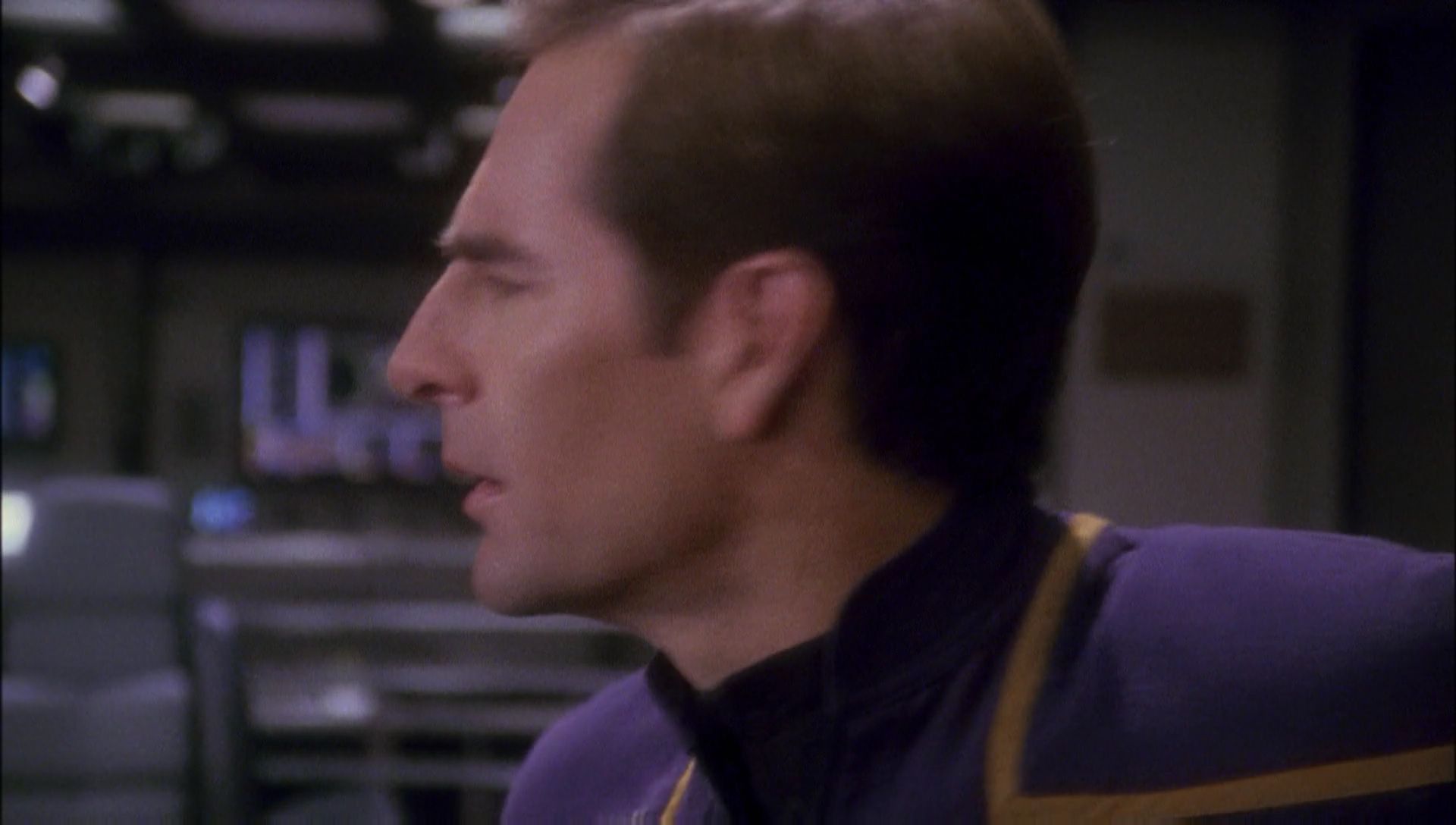 ariane179254_Enterprise_1x01-1x02_BrokenBow_4490.jpg