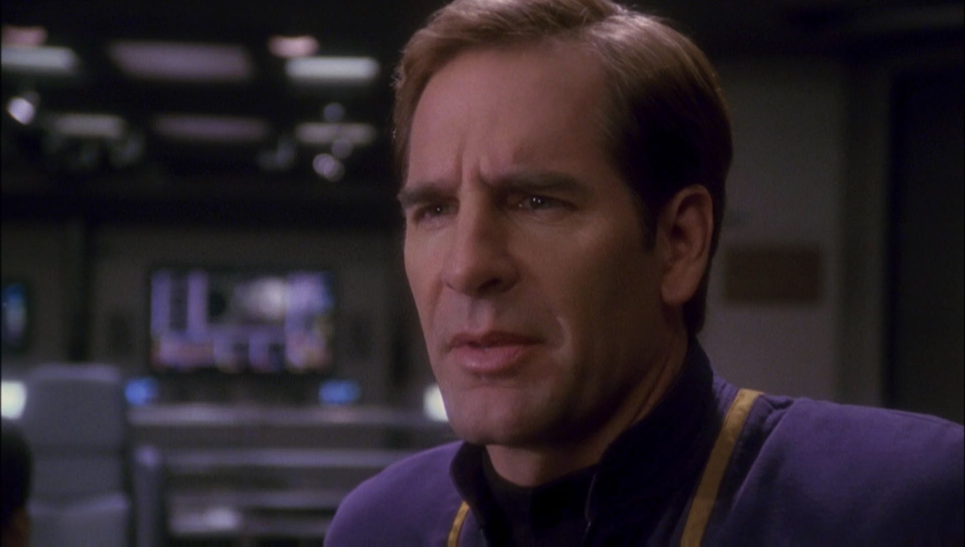 ariane179254_Enterprise_1x01-1x02_BrokenBow_4496.jpg
