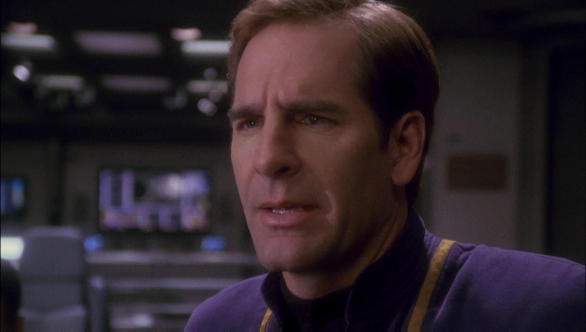 ariane179254_Enterprise_1x01-1x02_BrokenBow_4497.jpg