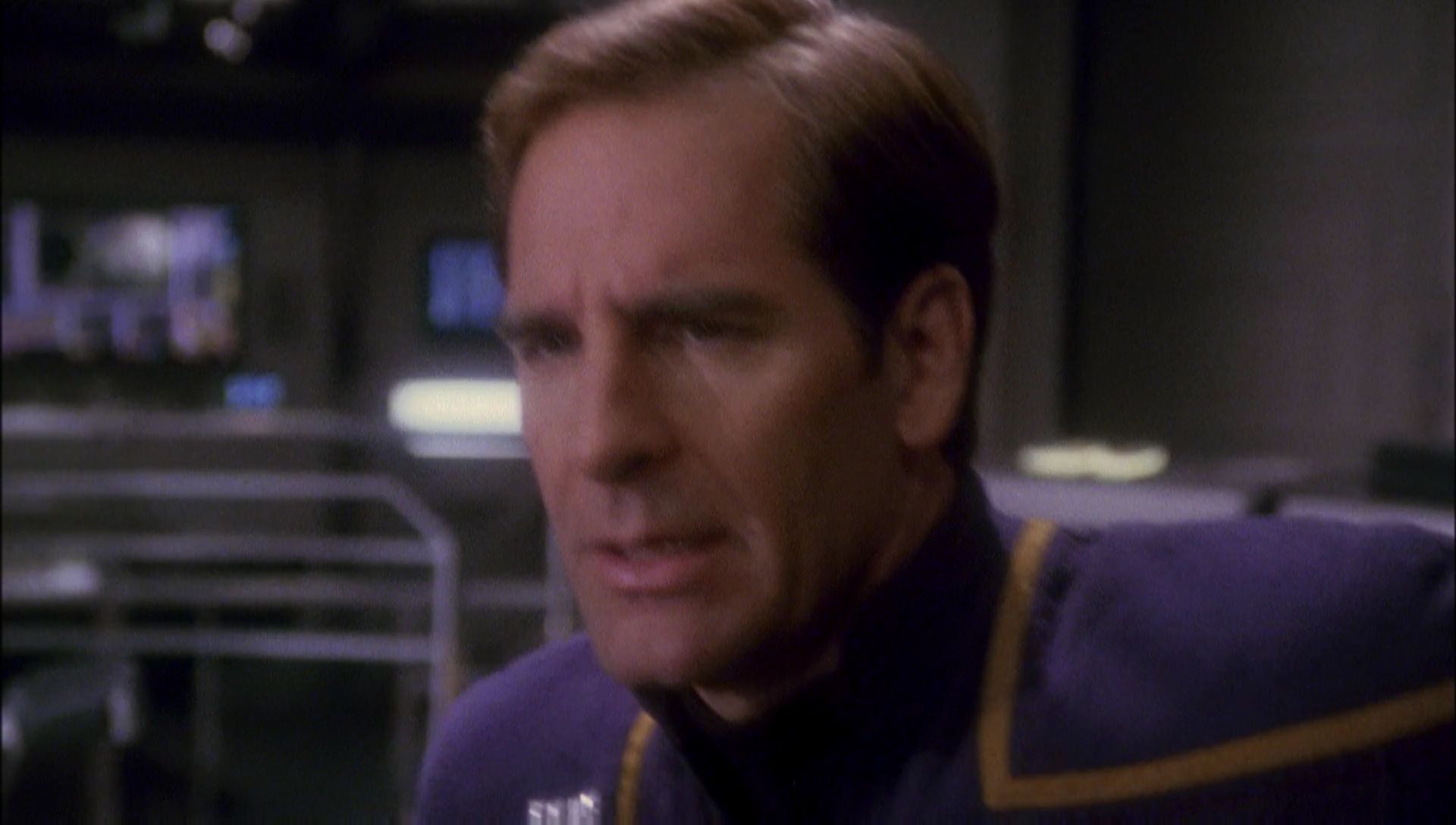 ariane179254_Enterprise_1x01-1x02_BrokenBow_4502.jpg