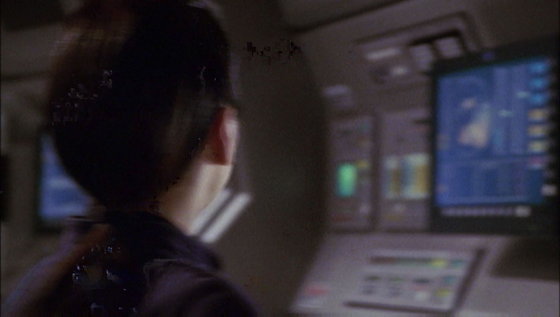 ariane179254_Enterprise_1x01-1x02_BrokenBow_4530.jpg