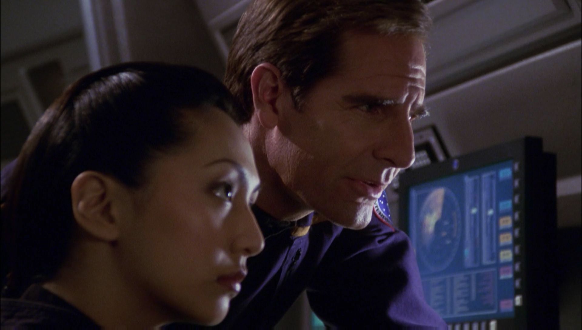 ariane179254_Enterprise_1x01-1x02_BrokenBow_4542.jpg