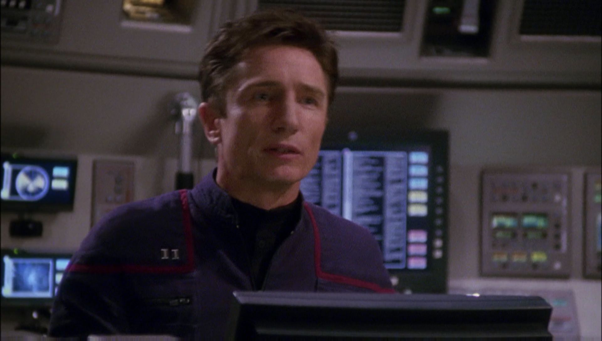 ariane179254_Enterprise_1x01-1x02_BrokenBow_4547.jpg