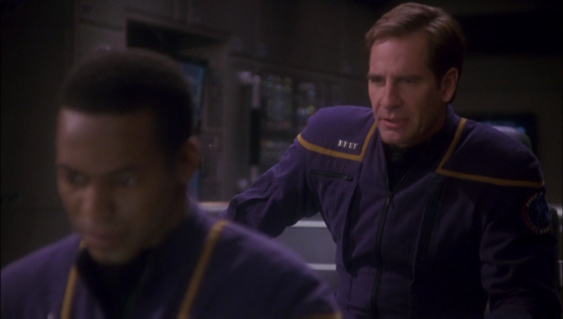 ariane179254_Enterprise_1x01-1x02_BrokenBow_4584.jpg
